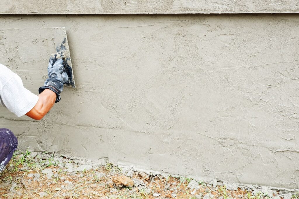 Capa de muro de concreto ou capa de muro de mármore: qual escolher?