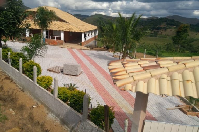 Instalação de paver polido no Condomínio Enseada