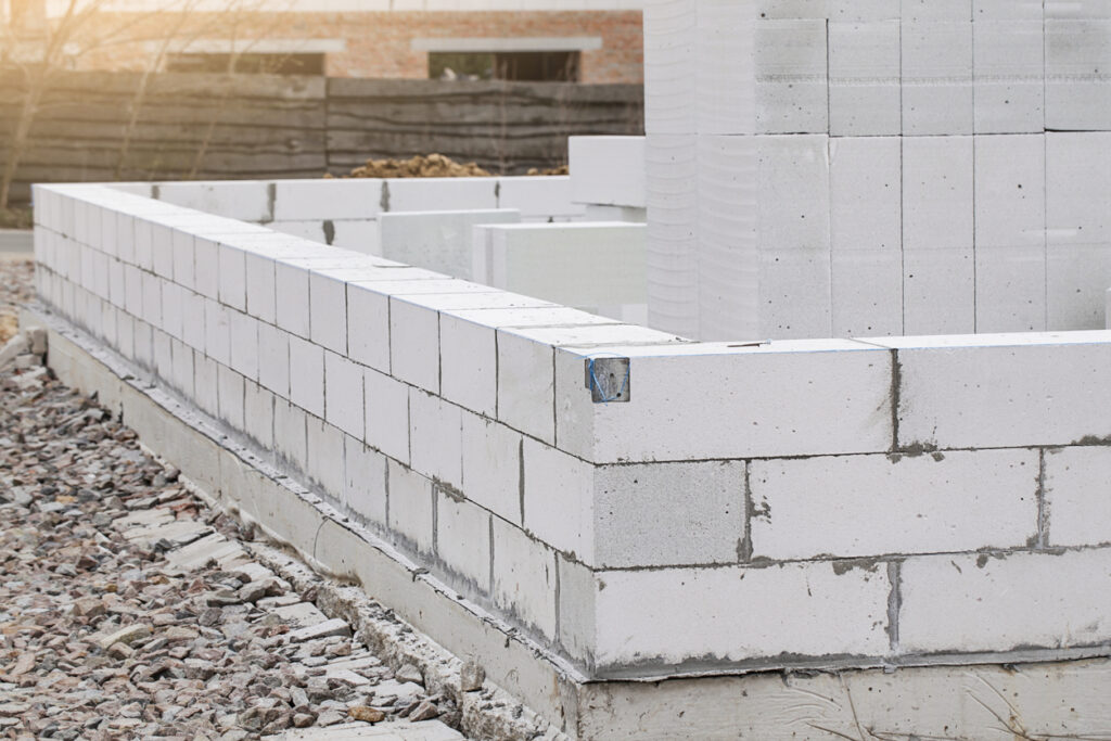Amarração com bloco estrutural de concreto: entenda o processo